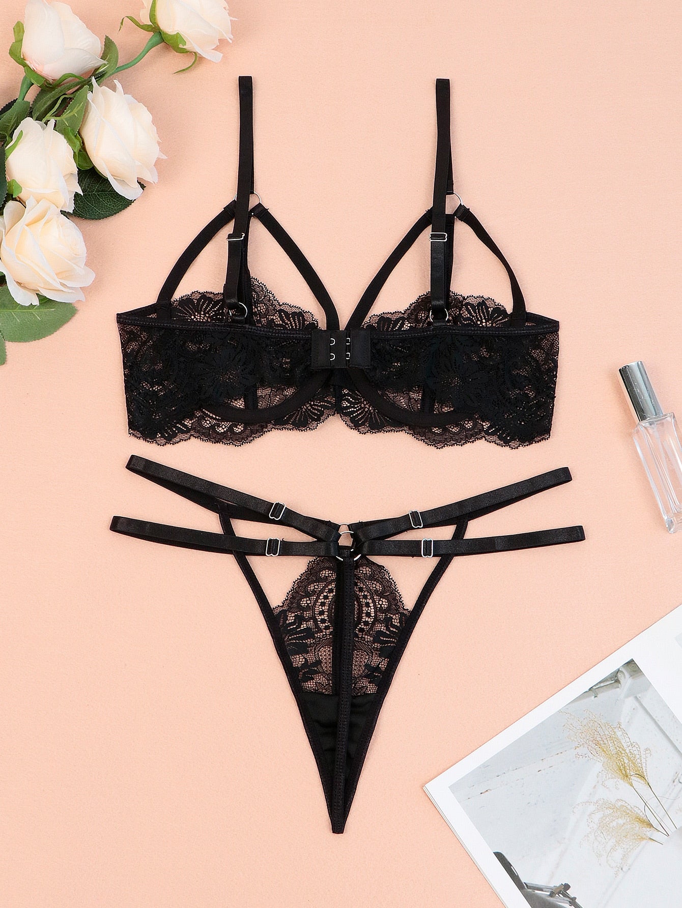 Plus Floral Lace Lingerie Set In Black