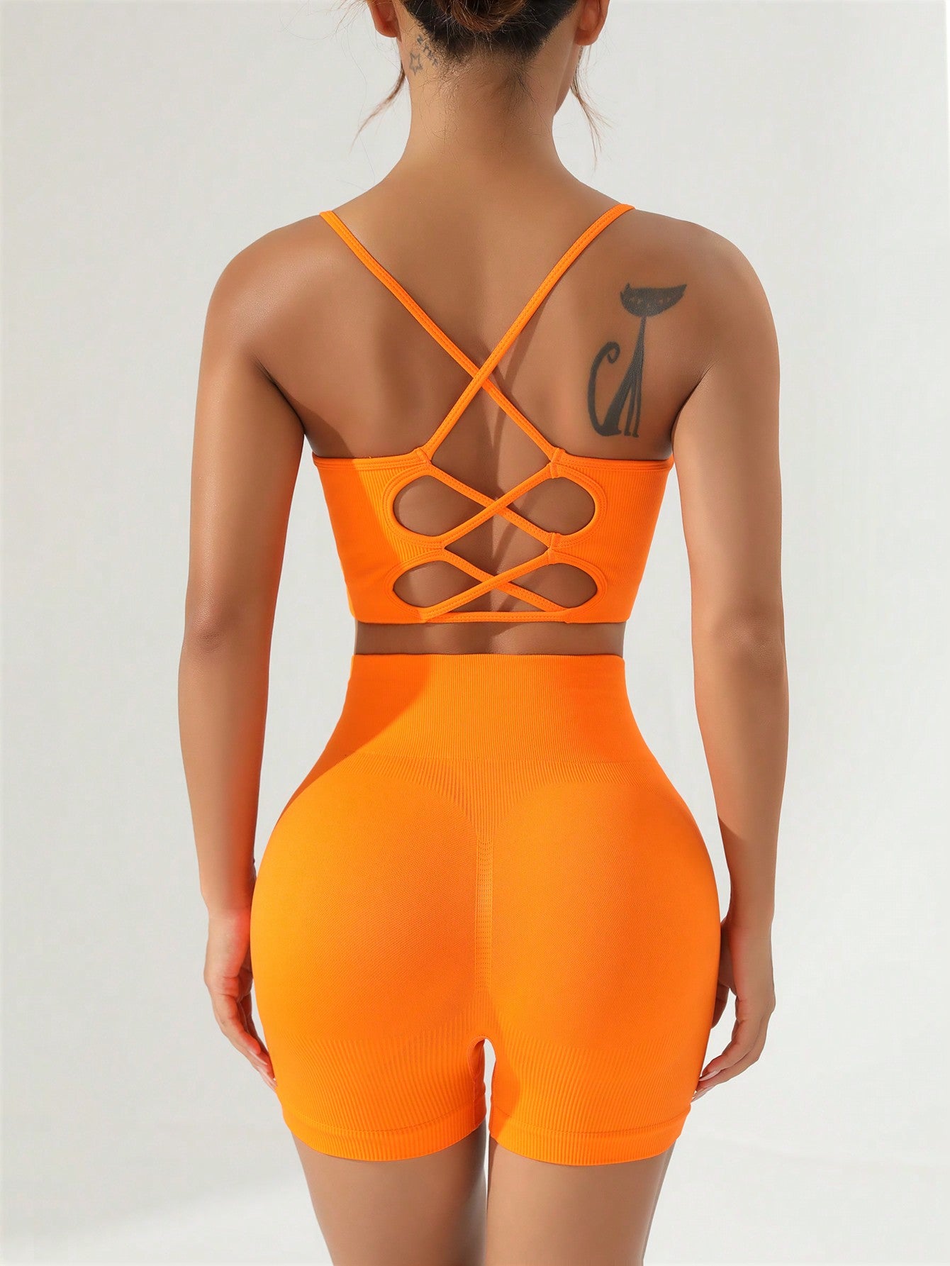 Women's Simple Color Seamless Sports Vest And Shorts Set