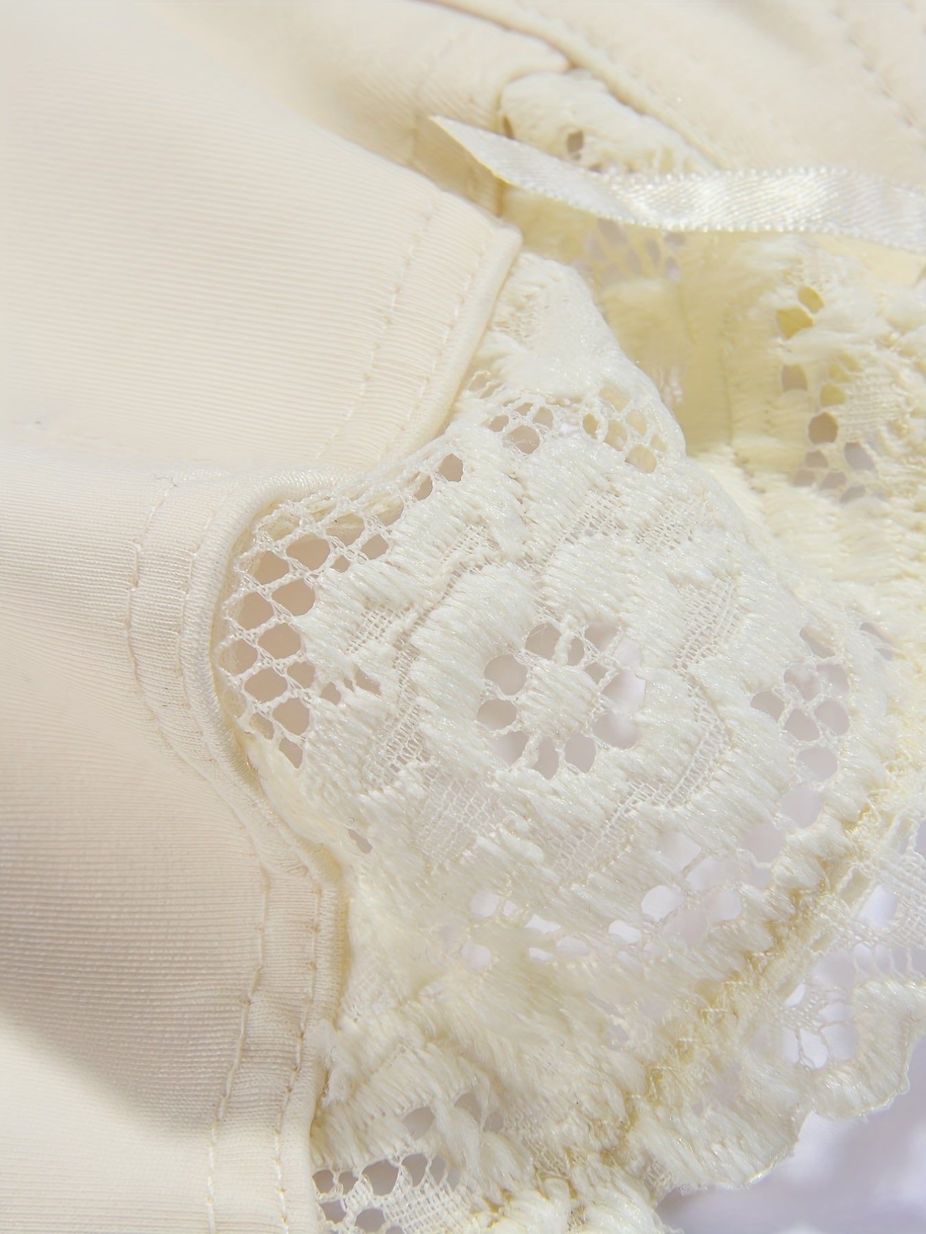 Plus Size Seductive Floral Lace Bra With Non Padded, Medium Stretch Underwire for Comfort & Support: Designed for Curvy Women, Adjustable Fit, Full Coverage, Everyday Luxury
