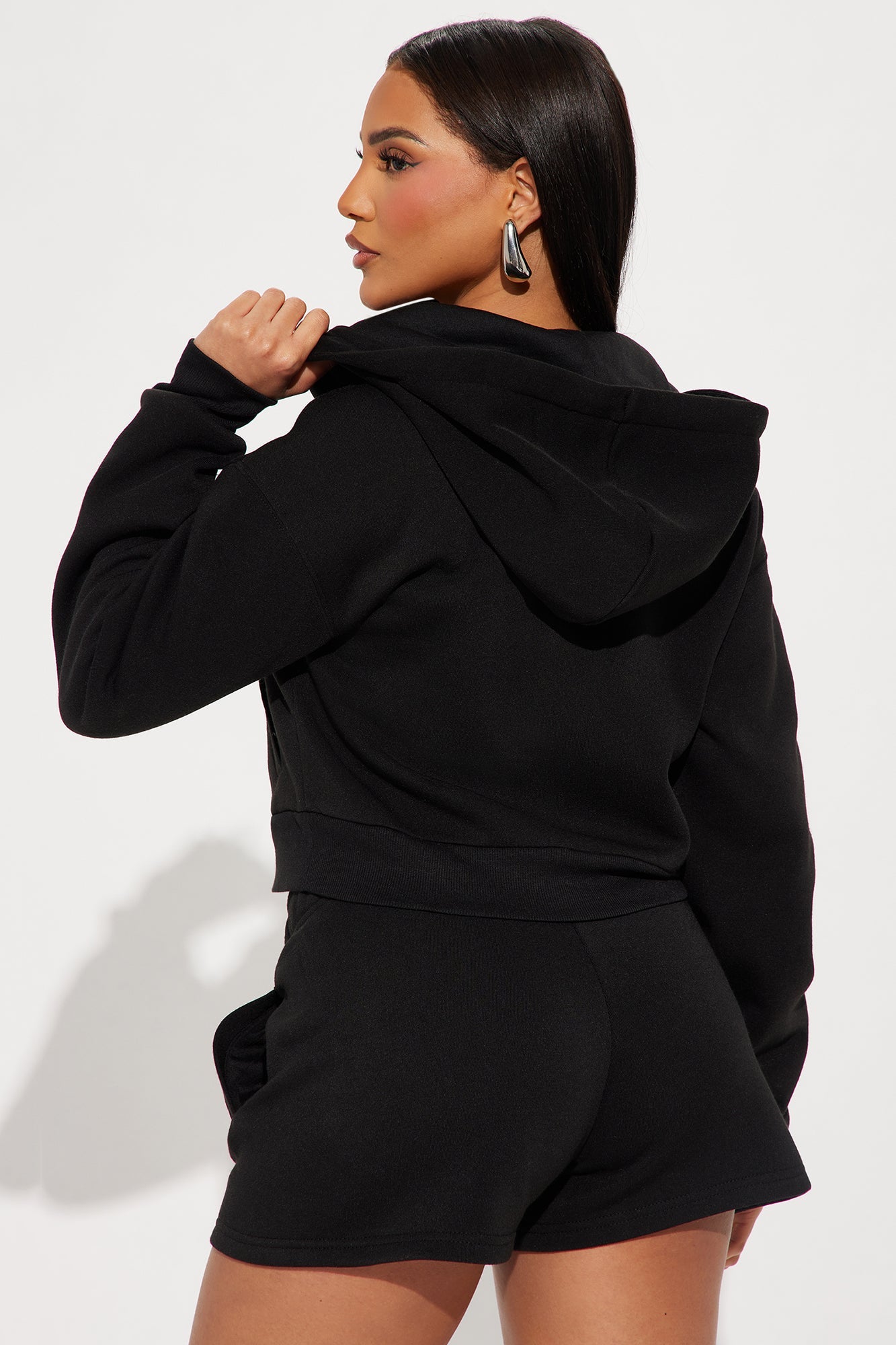 https://cdn.shopify.com/s/files/1/0293/9277/files/03-11-24_8_45_RFS33076_Black_CB_ML_13-55-01_57504_PXF.jpg?v=1710288803