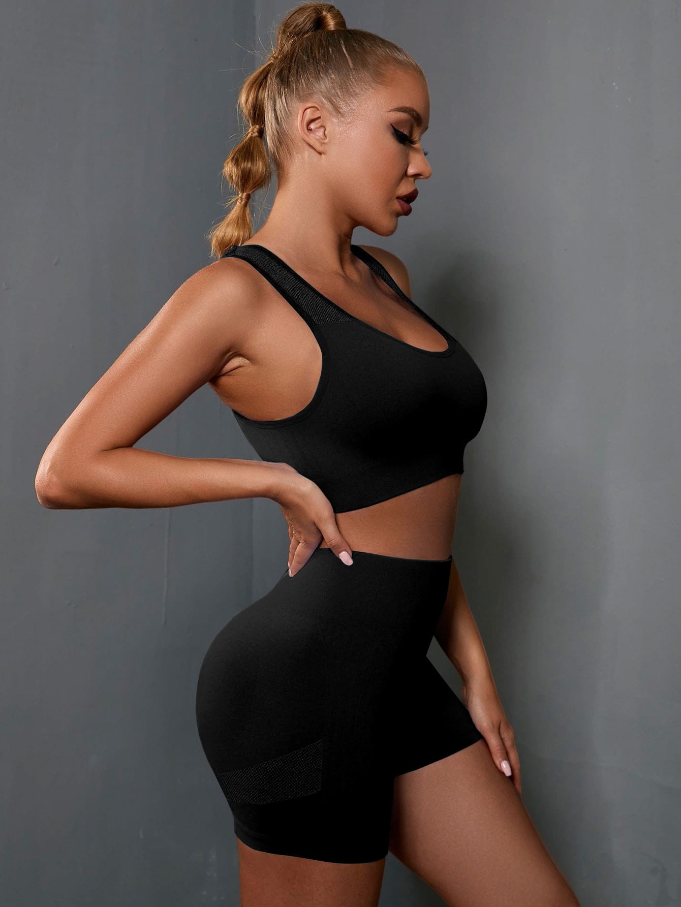 Yoga 2pc Seamless Super Elastic Yoga Set Sport Set Cut Out Tank Scrunch Butt Shorts
