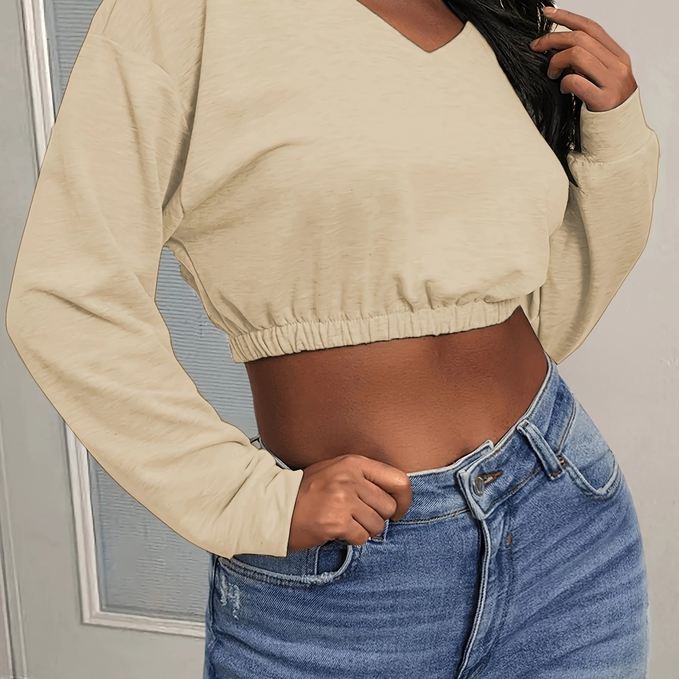 Y2K Vibe: Solid V Neck Crop Long Sleeve T-Shirt for Women