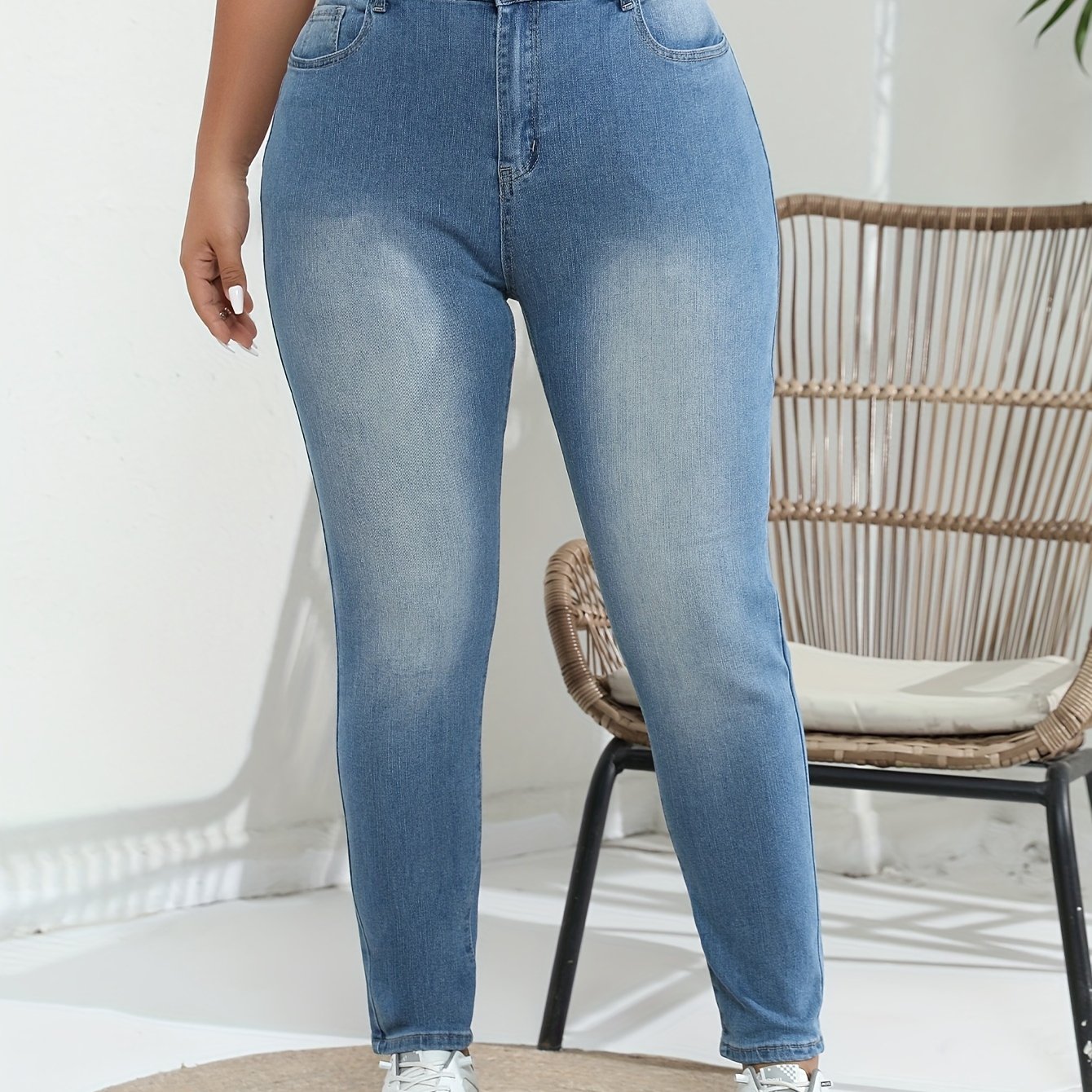 Street Style Chic: Women's High Waist Light Blue Washed Straight Leg Jeans