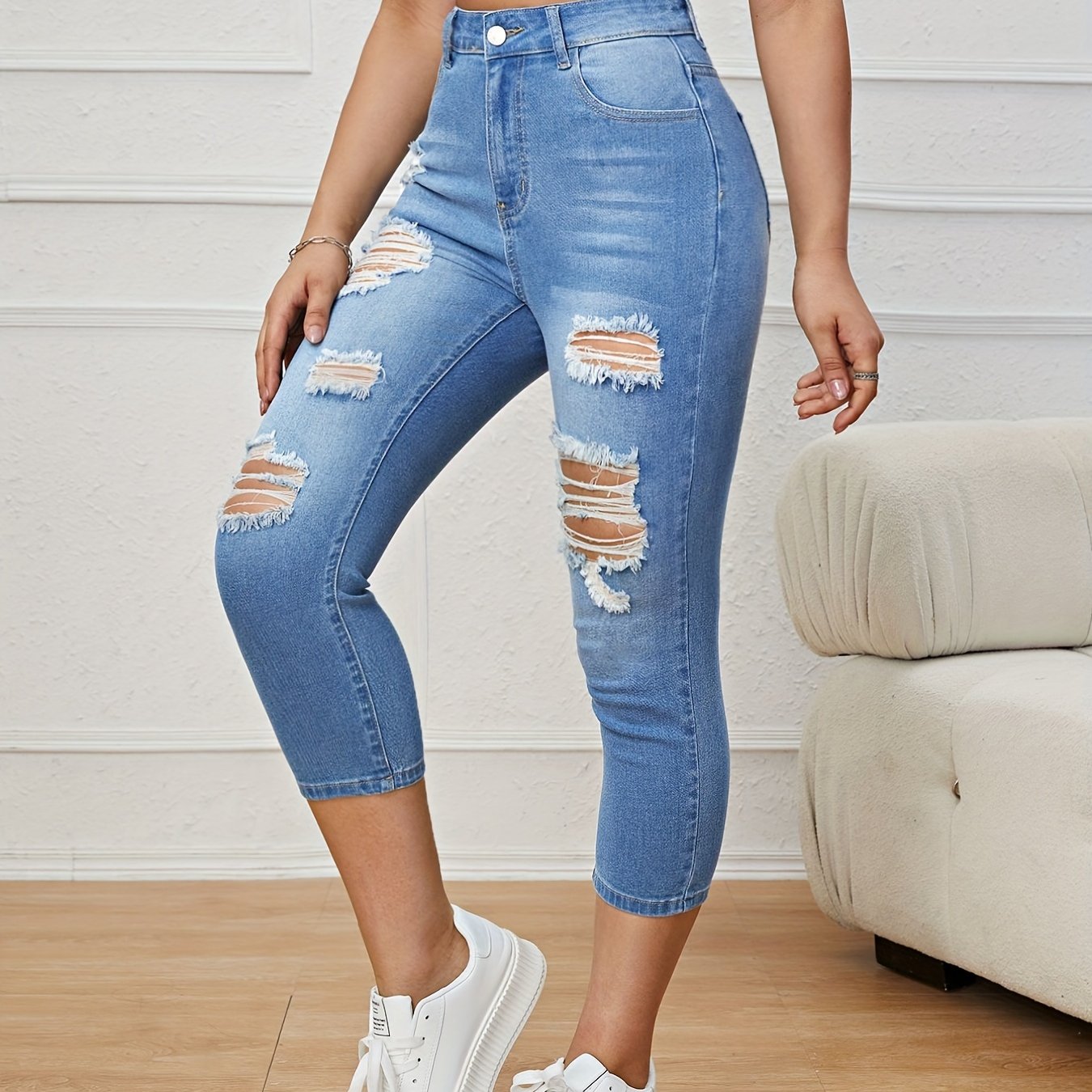 Blue Ripped Holes Skinny Jeans: Slim Fit, Slash Pockets, Slight Stretch Capris