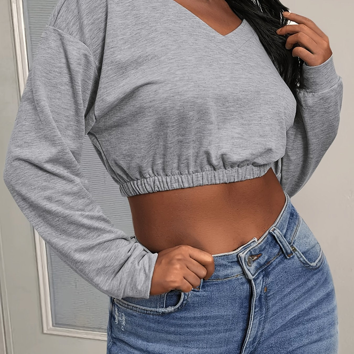 Y2K Vibe: Solid V Neck Crop Long Sleeve T-Shirt for Women